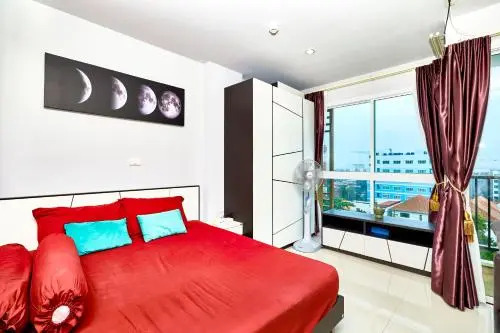 To Diamond Suites Condo by RT