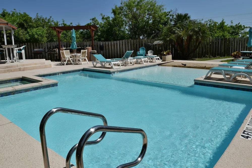 SeaBreeze 136 - 1 Br Condo