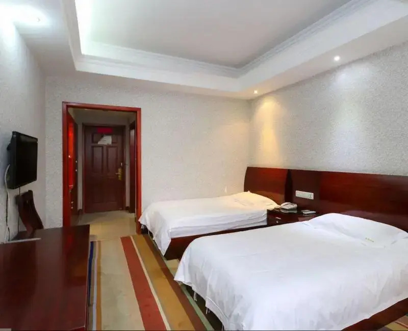 Yiwu Baiming Hotel