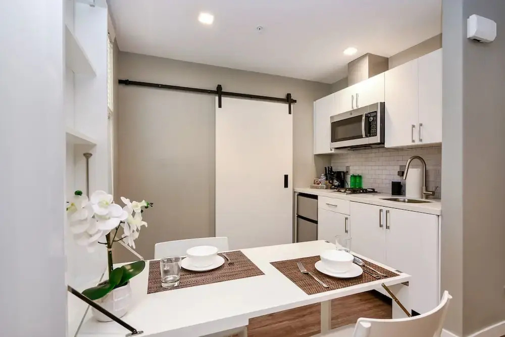 Luxurious HomeTel by Hosteeva