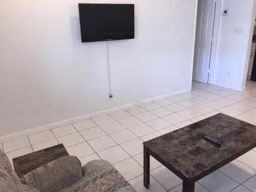 Wow!! Apartment for 4 Just Few Steps To The Beach!