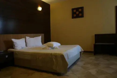 Hotel By Tony