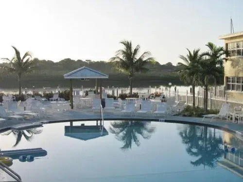 Barefoot Beach Resort 217E Apartment