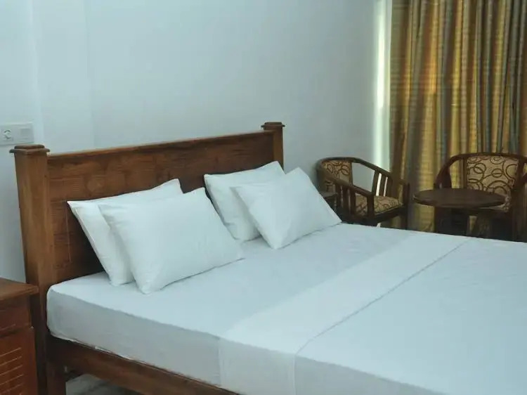 Sea Breeze Hotel