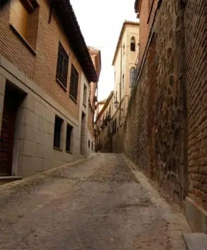 Apartamentos Adarve Toledo