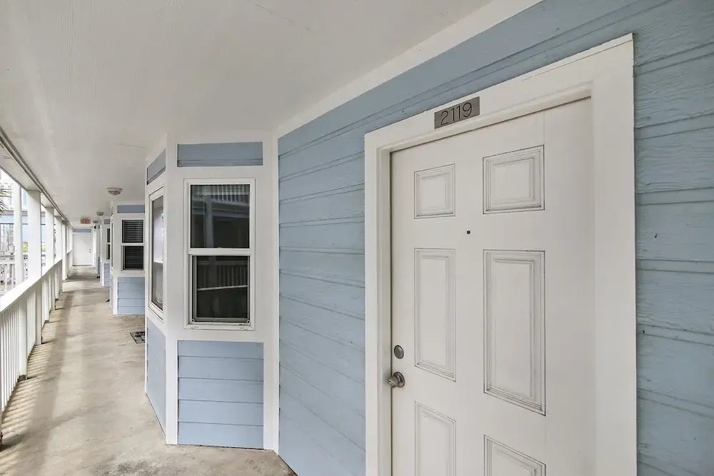 Seascape 2119 1 Bedroom Condo by RedAwning