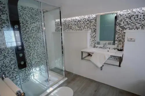 H5-5H Luxury Room