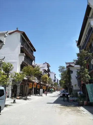 Jinsixia Fenghua Accomodation