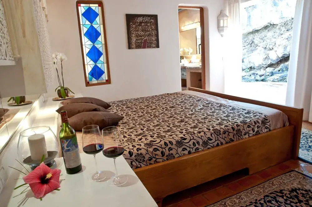El Refugio Apartments & Villa