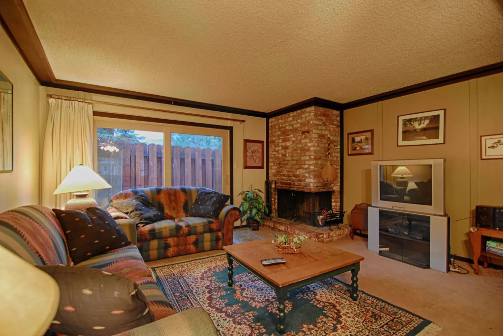 Chateau de Everett - 2 Br Home