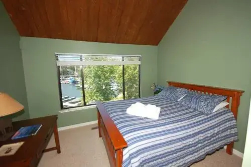 Playpark Lodge Unit 1 Standard Family Room