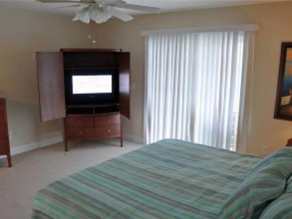 Oceans Edge 101 4 Br condo by RedAwning