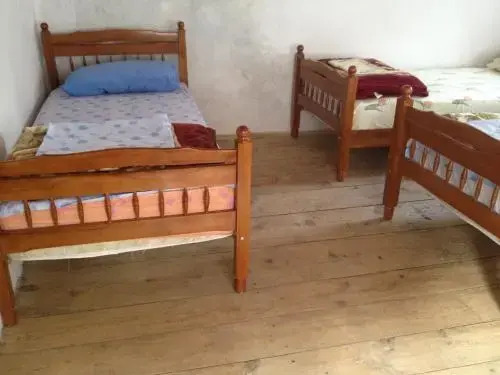 Bujtina Leke Gerla
