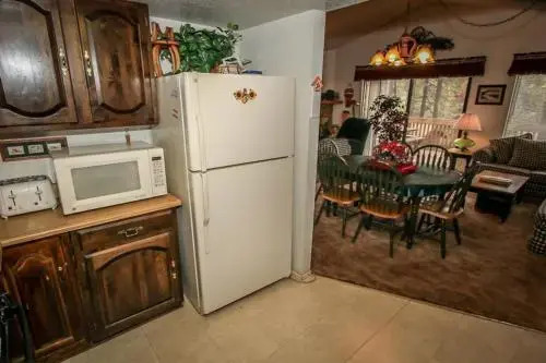 Alpine View - 3 Br home by RedAwning