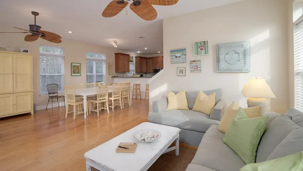 70 Brown St Sealantro - Four Bedroom House
