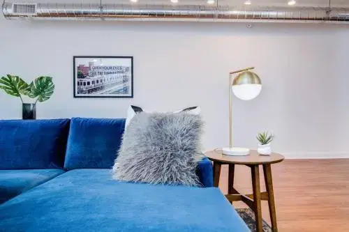 Brand New Huge 2 Bdrm Apt - 6 Min Walk To Beale