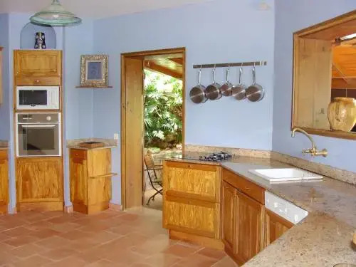 Villa Palm Bay Stunning View 5 min to beach 3 min to downtown King size bed