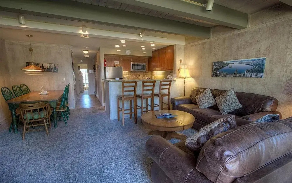 Great Value Home Just Steps from the Lake by RedAwning