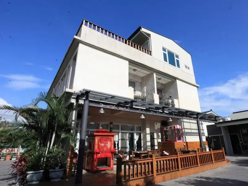 Lotus BnB