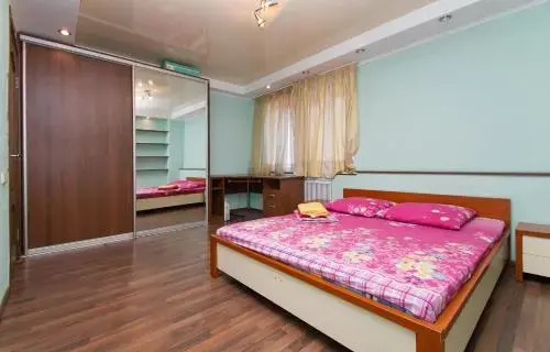 Luxrent на Печерске