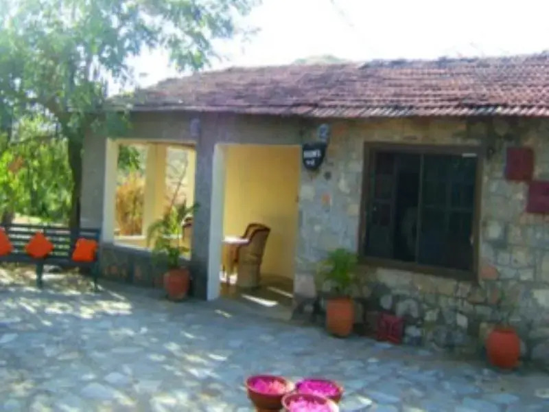 Shivika Lake Hotel