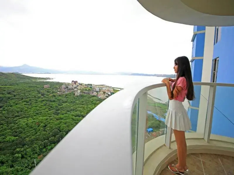 eStay Residence• Hidden Bay Huidong