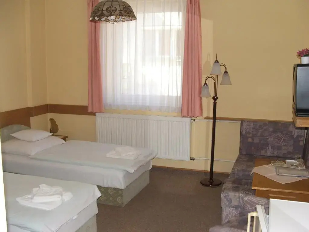 Apollo Hotel
