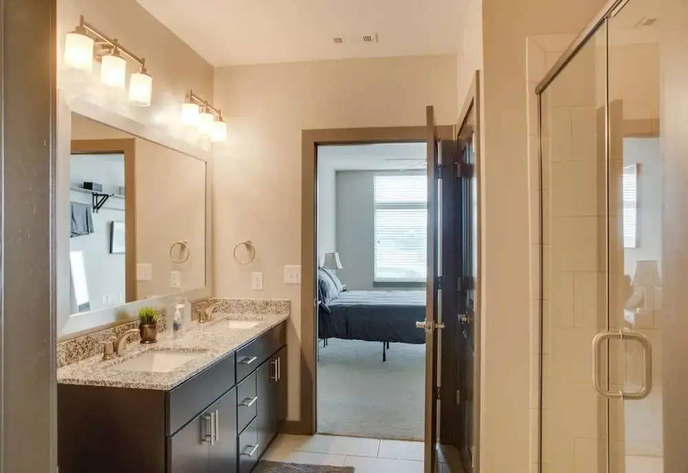 Amazing 2BR Apt Behind Ballpark
