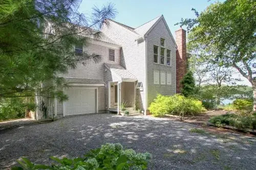 43 Santuit Ln Home