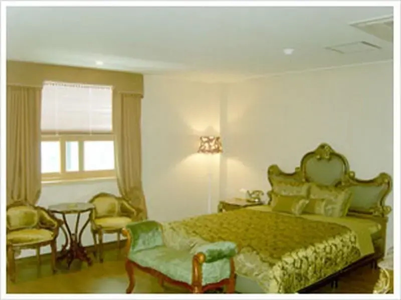 Midas Tourist Hotel