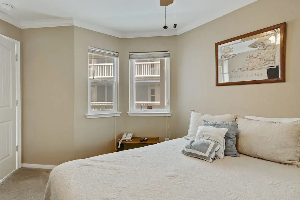 Seascape 2119 1 Bedroom Condo by RedAwning