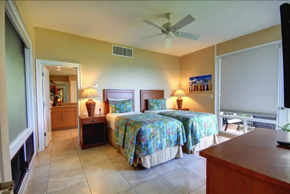 Bay Villa 21G Gold Beach Front by RedAwning