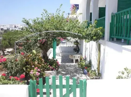 Paradise Garden Paros