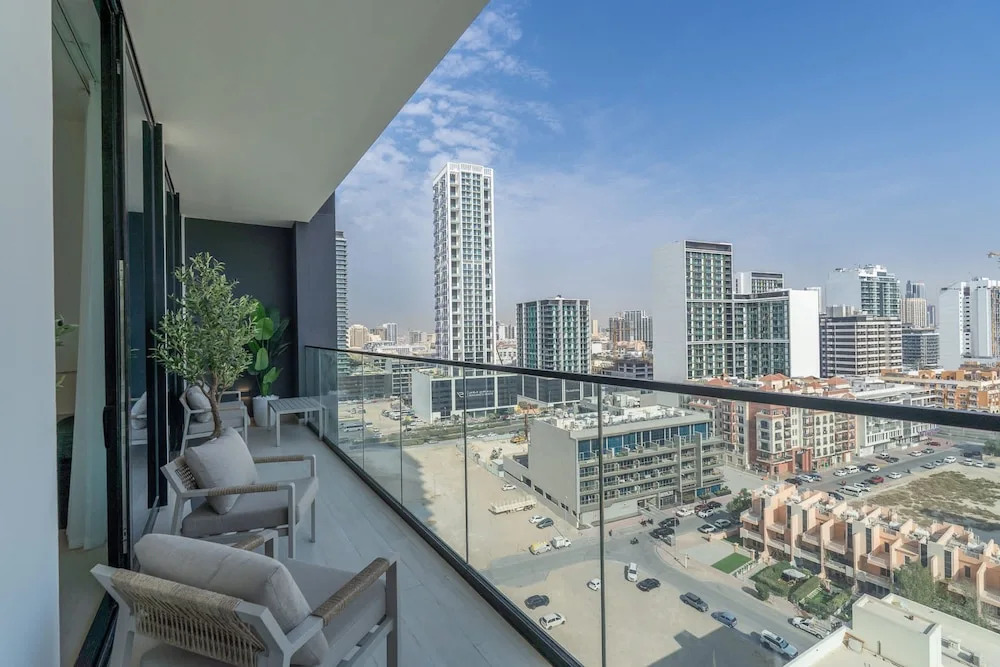 Tranquil 2 Bedroom in Binghatti Onyx With a Private Pool and City View