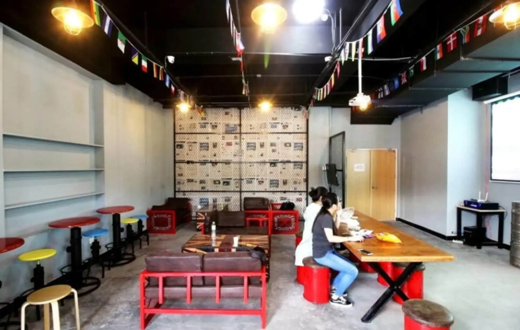 Meet Fish International Youth Hostel