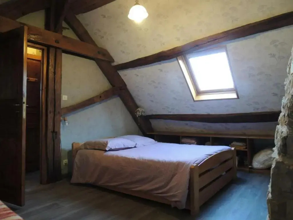 Maison ancienne restaurée avec poêle à bois et animaux admis - FR-1-497-15