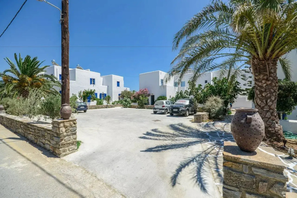 Agia Anna Living