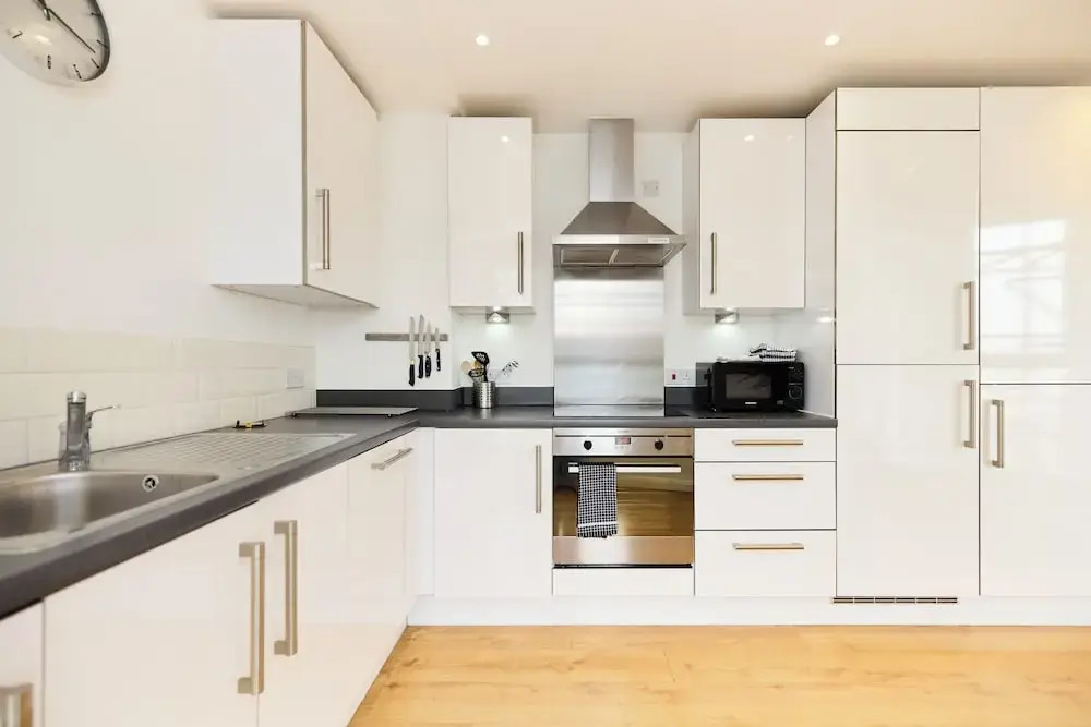 The Queensland Sanctuary - Trendy 2bdr Flat With Terrace