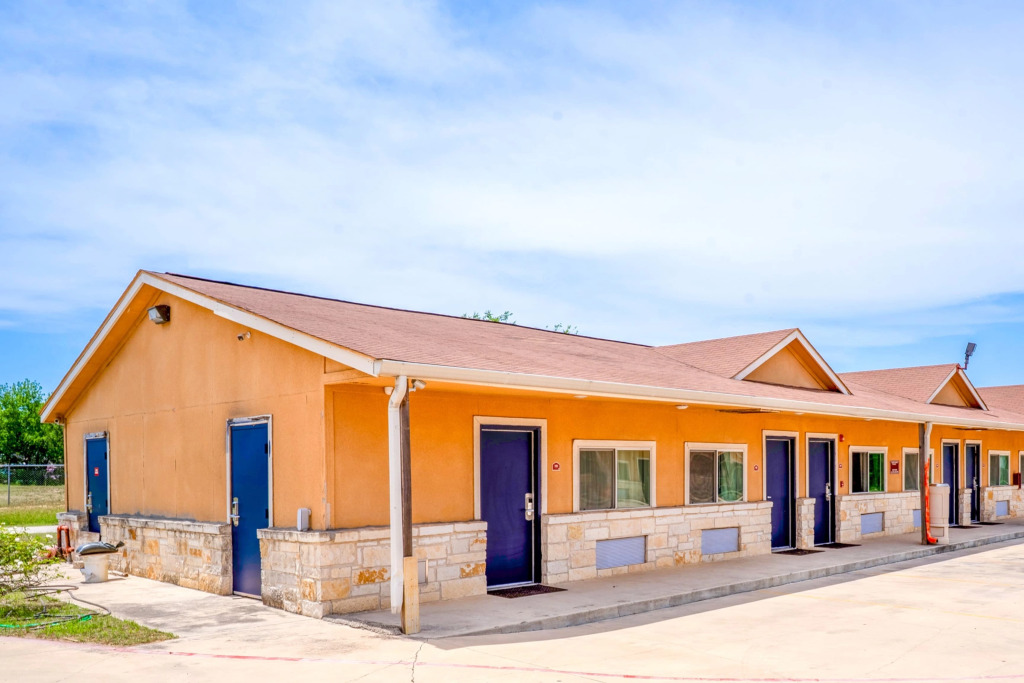 Atria Extended Stays By OYO Jourdanton