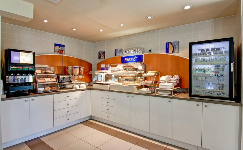 Holiday Inn Express Whitby Oshawa by IHG