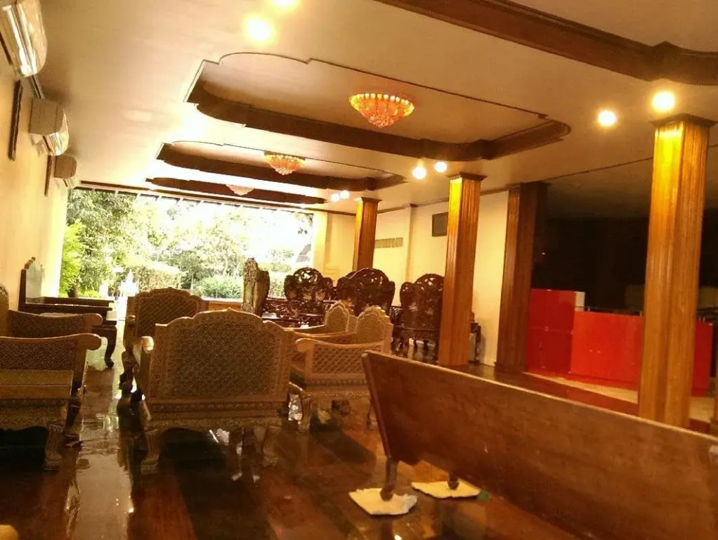 Damnoen Care Resort