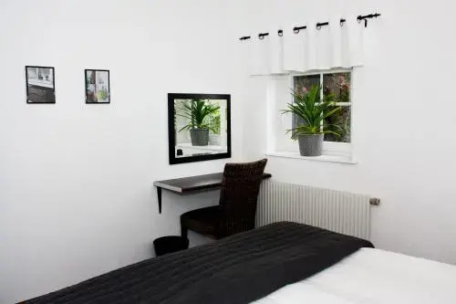 Bed and Breakfast 33