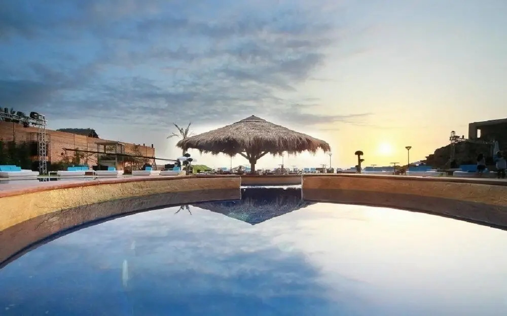 CFlow Beach Resort
