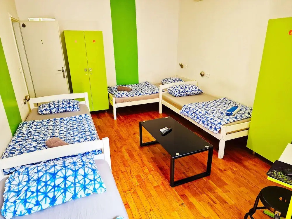 Croparadise Hostel