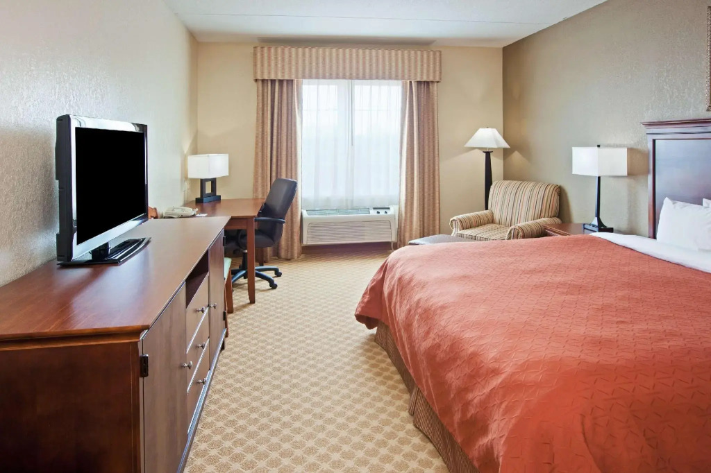 La Quinta Inn & Suites by Wyndam Knoxville West