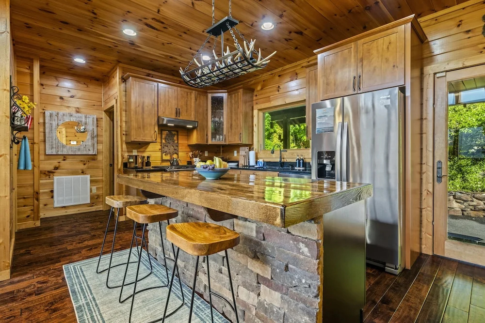A Tree Top View 3 Bedroom Home