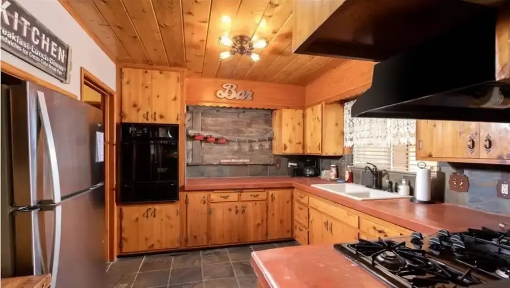 Hot Tub, Near Village/Lake - Kelly`s Kottage