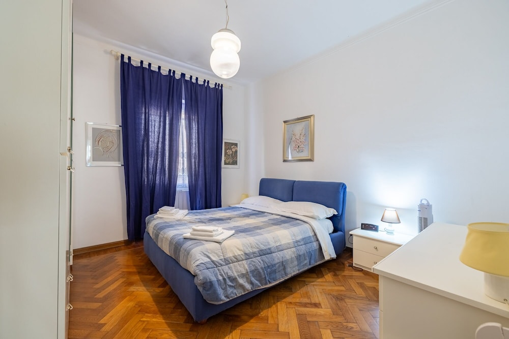 Central Square Apartment by Wonderful Italy