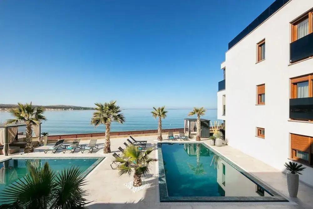 Malibu Imperial Seafront Apartments