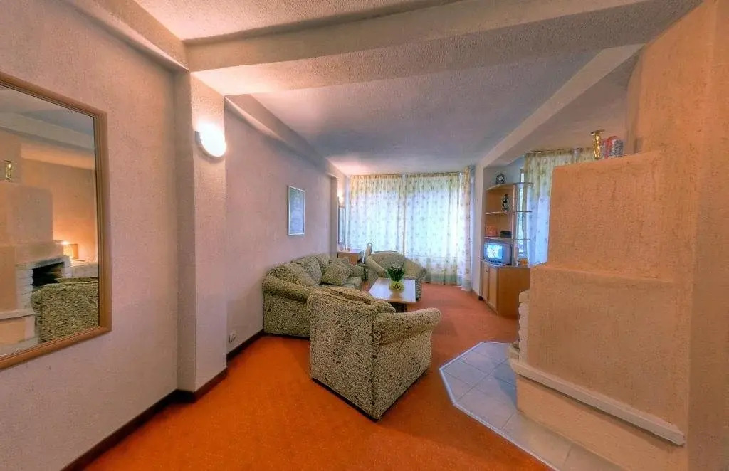 Plaza Family Hotel